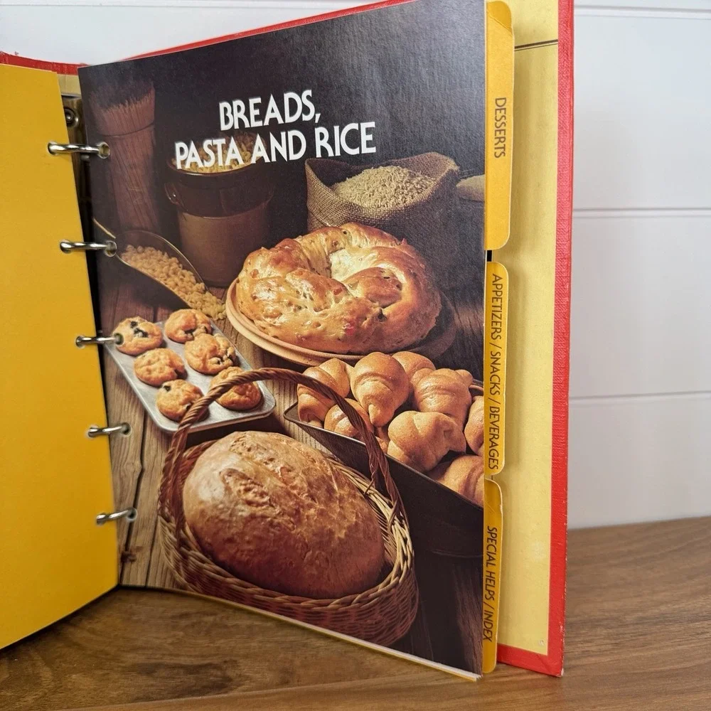 Betty Crocker Cookbook Revised 1978 Binder Granny Cottagecore Rustic Kitchen Vtg
